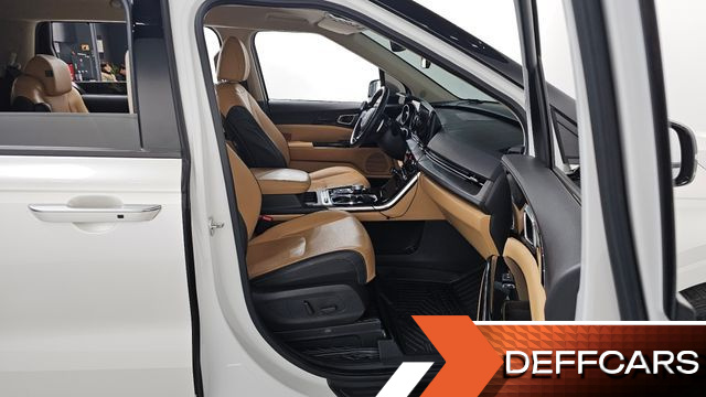 Kia CARNIVAL 9-Seater Noblesse купить на сайте DeffCars