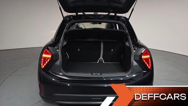 Mini COOPER 5 Door Favoured купить на сайте DeffCars