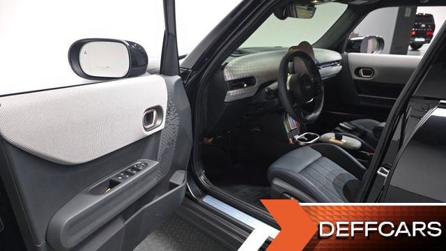 Mini COOPER 5 Door Favoured купить на сайте DeffCars