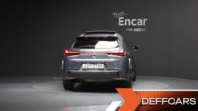 Lexus UX 2.0 2WD купить на сайте DeffCars