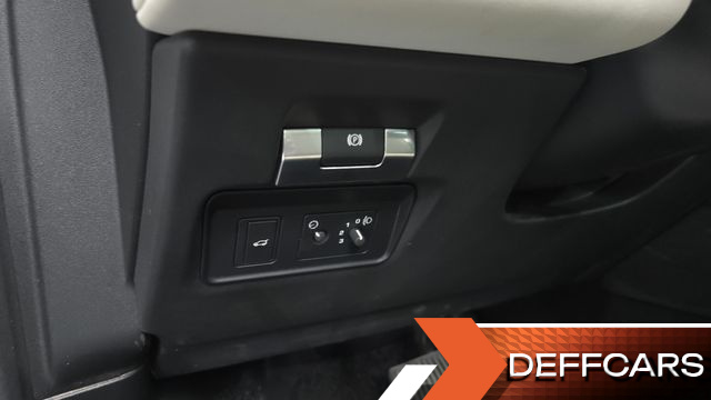 Land Rover DISCOVERY SPORT D150 S купить на сайте DeffCars