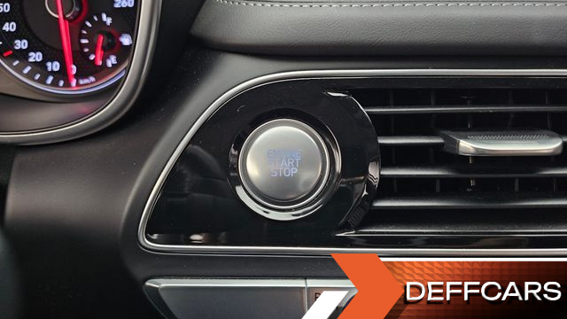 Genesis G70 2.0T Elite купить на сайте DeffCars