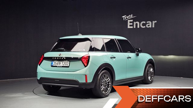 Mini COOPER 5Door Essential купить на сайте DeffCars