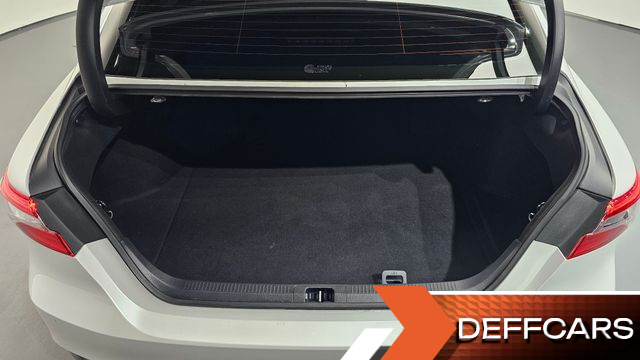 Toyota CAMRY 2.5 LE Hybrid купить на сайте DeffCars