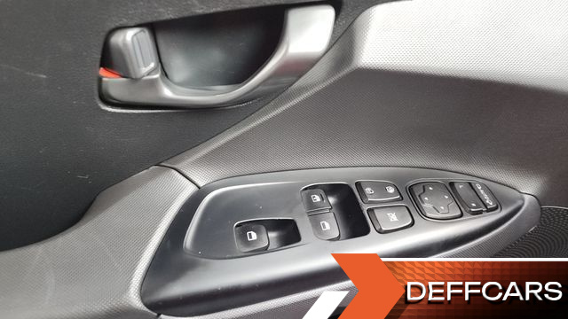 Hyundai VELOSTER 1.6 Turbo Sport Core купить на сайте DeffCars