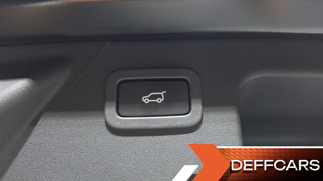 Land Rover DISCOVERY SPORT 2.0 TD4 SE купить на сайте DeffCars