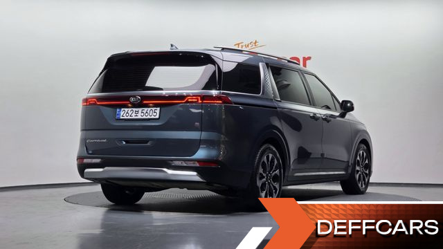 Kia CARNIVAL Gasoline 9-Seater Signature купить на сайте DeffCars