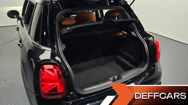 Mini COOPER 5Door Classic Third Generation купить на сайте DeffCars