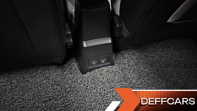 Renault-KoreaSamsung ZOE Intens Eco купить на сайте DeffCars