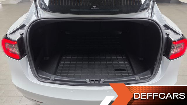 Tesla MODEL 3 Long Range AWD купить на сайте DeffCars