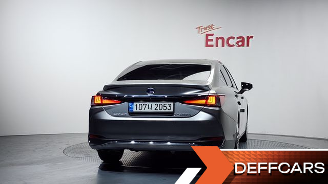 Lexus ES Luxury Plus купить на сайте DeffCars