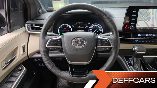 Toyota SIENNA 2.5 Hybrid AWD купить на сайте DeffCars
