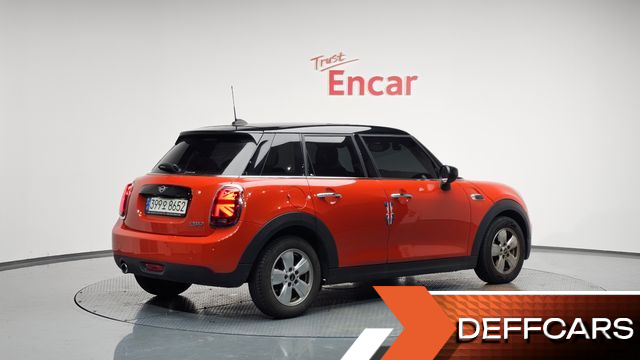 Mini COOPER 5Door Standard 3rd купить на сайте DeffCars
