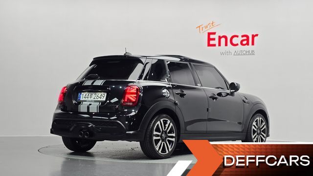 Mini COOPER 5Door Classic Third Generation купить на сайте DeffCars