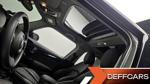 Mini COOPER 5-Door Classic Plus 3rd купить на сайте DeffCars