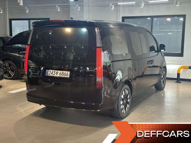 Hyundai STARIA Lounge 7-Seater Inspiration купить на сайте DeffCars