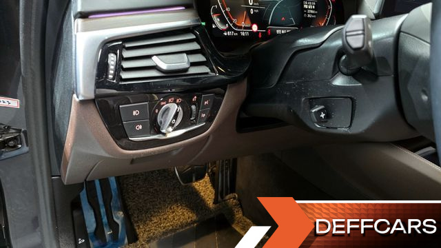 BMW 5-SERIES 520i M Sport купить на сайте DeffCars