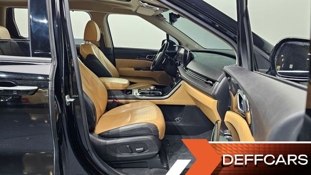 Kia CARNIVAL Gasoline 9-Seater Signature купить на сайте DeffCars