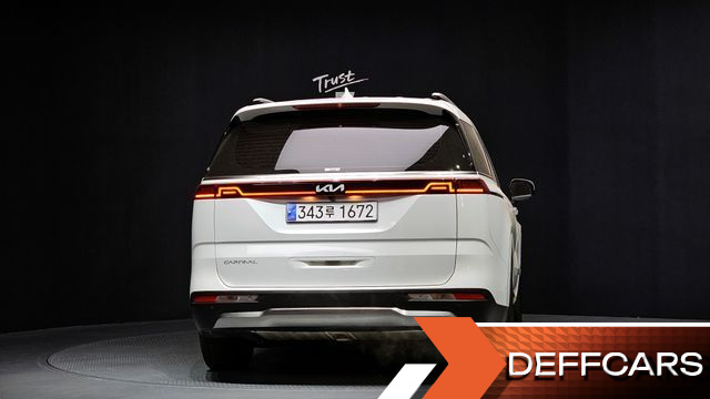 Kia CARNIVAL Gasoline 7-Seater Signature купить на сайте DeffCars