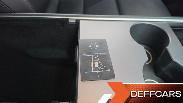 Tesla MODEL Y Long Range AWD купить на сайте DeffCars