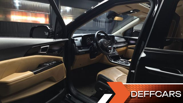 Kia CARNIVAL Gasoline 9-Seater Signature купить на сайте DeffCars