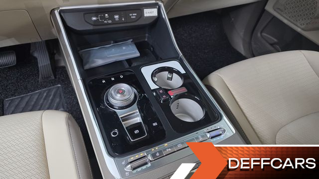 Kia CARNIVAL HEV 9-Seater Hi-Limousine Signature купить на сайте DeffCars
