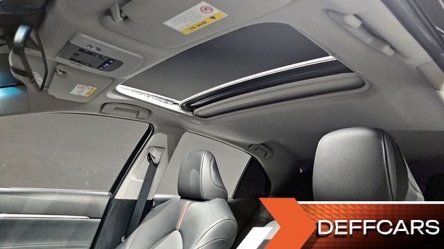 Toyota CAMRY 2.5 XLE Hybrid купить на сайте DeffCars