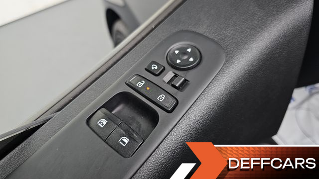 Hyundai STARIA Cargo 5-Seater Modern купить на сайте DeffCars