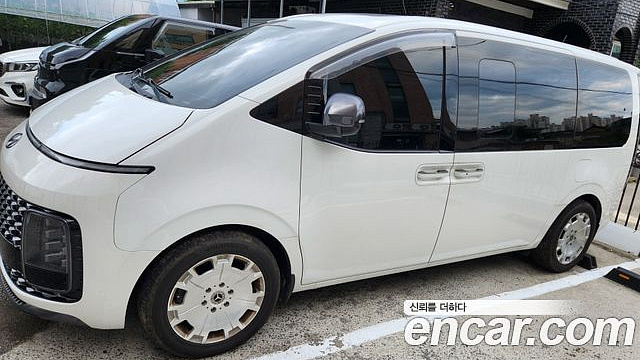 Hyundai STARIA Lounge 7-Seater Inspiration купить на сайте DeffCars
