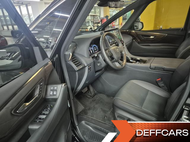 Toyota ALPHARD 2.5 HEV Executive AWD купить на сайте DeffCars