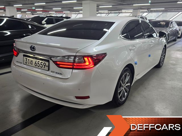 Lexus ES Supreme XV60 купить на сайте DeffCars