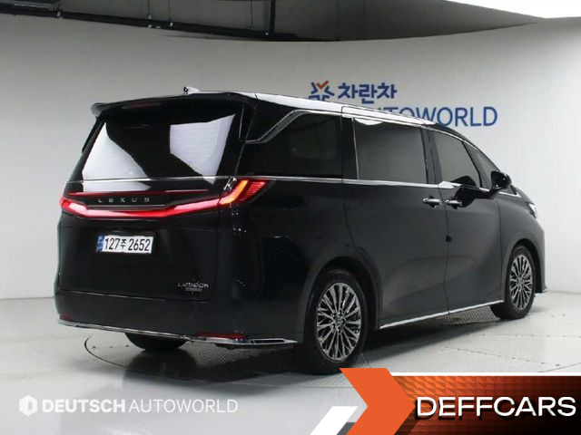 Lexus LM 500h Executive купить на сайте DeffCars