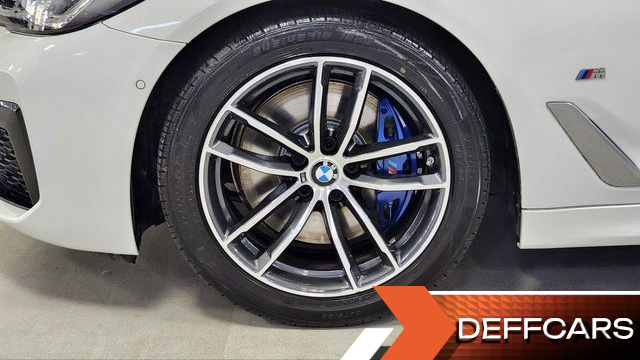 BMW 5-SERIES 520i M Sport купить на сайте DeffCars