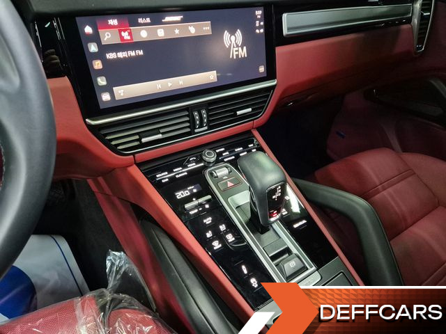 Porsche CAYENNE 3.0 E-HYBRID PLATINUM EDITION купить на сайте DeffCars