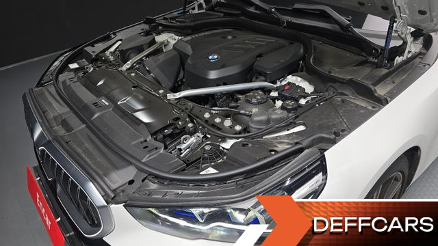 BMW 5-SERIES 530i xDrive M Sport купить на сайте DeffCars