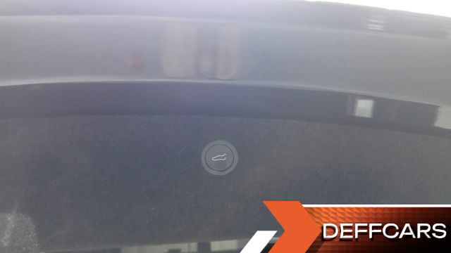 Tesla MODEL X Plaid купить на сайте DeffCars