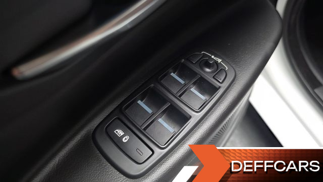 Jaguar XE 20d Portfolio AWD купить на сайте DeffCars