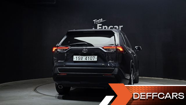 Toyota RAV4 2.5 2WD купить на сайте DeffCars