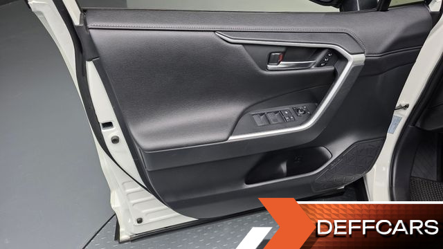 Toyota RAV4 2.5 4WD Hybrid купить на сайте DeffCars