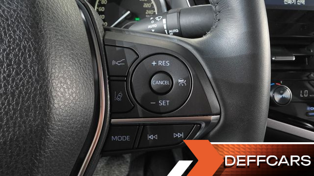 Toyota CAMRY 2.5 XLE Hybrid купить на сайте DeffCars