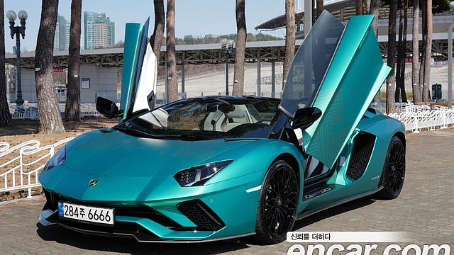 Lamborghini AVENTADOR S LP740-4 Roadster купить на сайте DeffCars