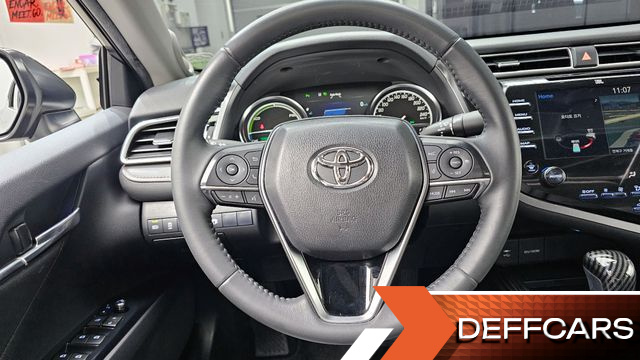 Toyota CAMRY 2.5 XLE Hybrid купить на сайте DeffCars