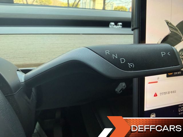 Tesla MODEL Y Standard Range RWD купить на сайте DeffCars
