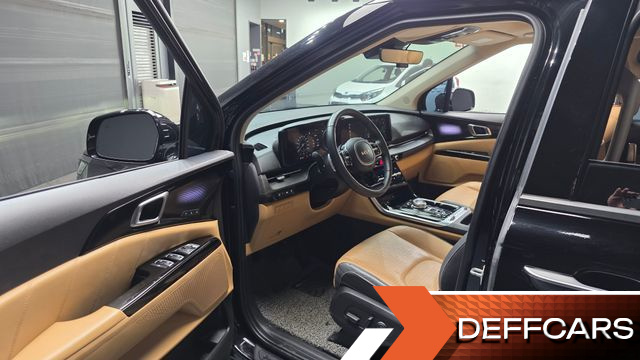 Kia CARNIVAL Gasoline 9-Seater Signature купить на сайте DeffCars