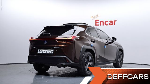 Lexus UX 2.0 2WD купить на сайте DeffCars