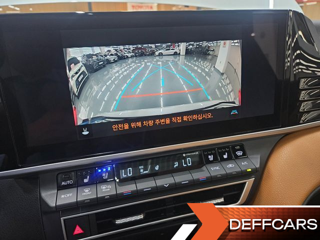 Toyota CAMRY 2.5 XLE Hybrid купить на сайте DeffCars