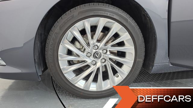 Lexus ES Executive купить на сайте DeffCars