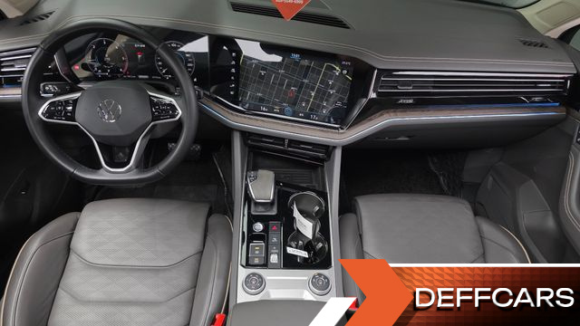 Volkswagen TOUAREG 3.0 TDI Prestige купить на сайте DeffCars