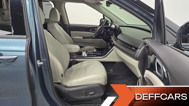 Kia CARNIVAL 9-Seater Signature купить на сайте DeffCars