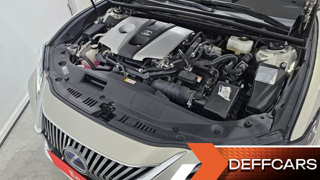 Lexus ES Executive купить на сайте DeffCars